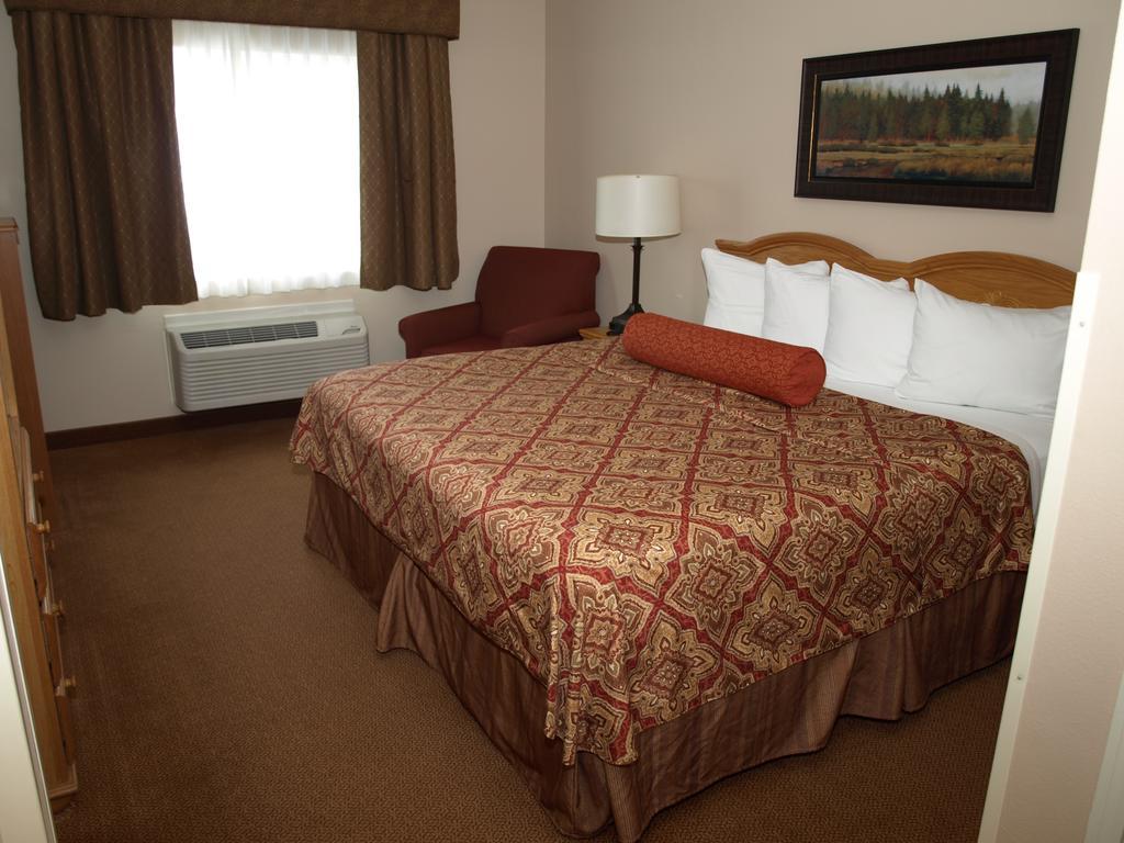 Savanna Inn & Suites Δωμάτιο φωτογραφία
