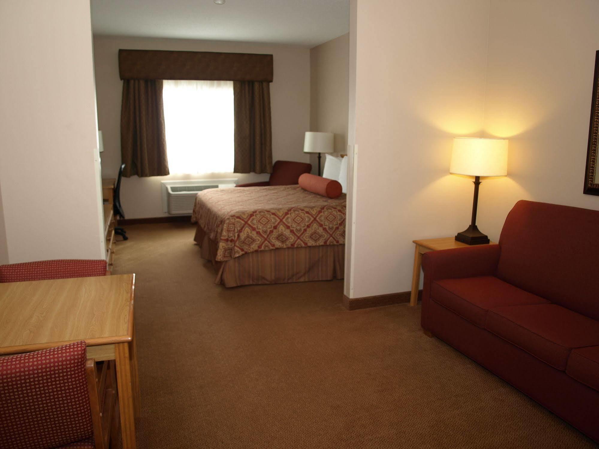 Savanna Inn & Suites Εξωτερικό φωτογραφία