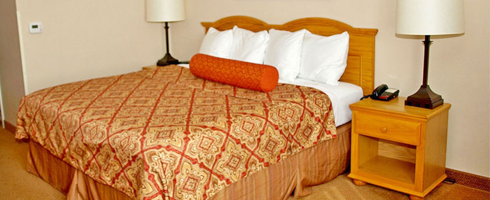 Savanna Inn & Suites Εξωτερικό φωτογραφία