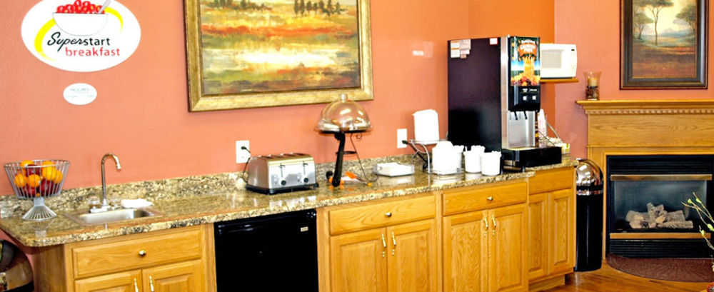 Savanna Inn & Suites Εξωτερικό φωτογραφία